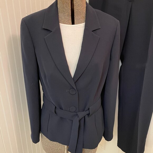 JONES WEAR SIZE 12 NAVY SUIT FULLY LINED JACKET WITH TIES AND SLACKS - Picture 2 of 16